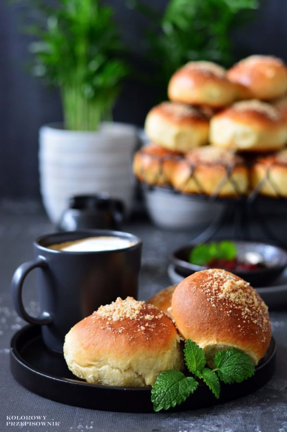 Buleczki drozdzowe z dzemem i kruszonka, drozdzowki, najlepsze drozdzowki, buleczki drozdzowe, uniwersalne ciasto drozdzowe, przepis na buleczki - Kolorowy Przepisownik, sprawdzone przepisy