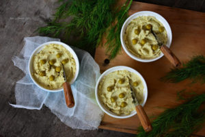 Pasta z tofu z zielonym groszkiem i bazylią, pasta z tofu do chleba, pasta wegańska - Kolorowy Przepisownik