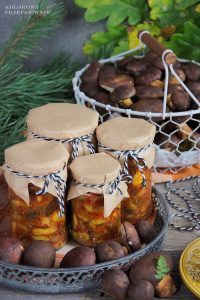 Sałatka pomidorowa z grzybów leśnych, przetowry z grzybów