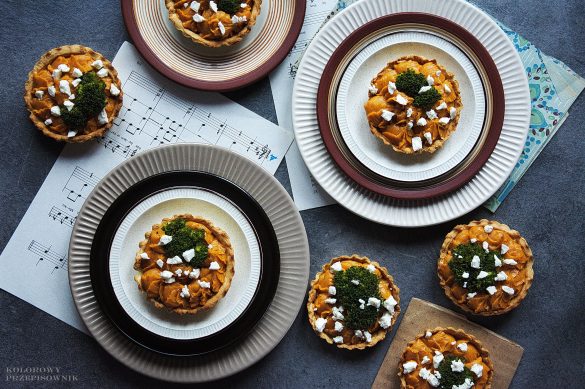 Tartaletki z kremem z batata, brokułem i fetą, tartaletki wytrawne, mini tarty