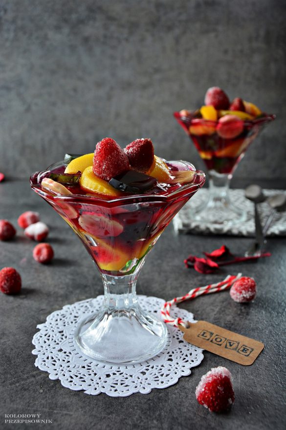 Deser w pucharkach, owoce z galaretką, przepis na walentynki, deser dla dzieci - Kolorowy Przepisownik