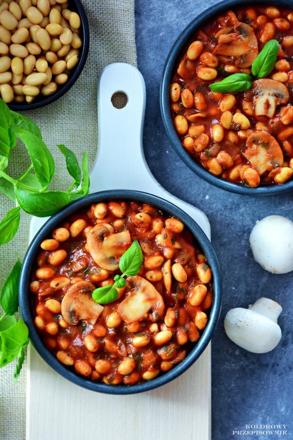 Soja w sosie pomidorowo-pieczarkowym, soja w sosie pomidorowym, danie z soją, soja, wegańskie - Kolorowy Przepisownik