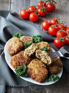 Kotlety mielone z cukinią i fetą, kotlety mielone, soczyste mielone, kotlety z cukinią, przepis na kotlety mielone - Kolorowy Przepisownik