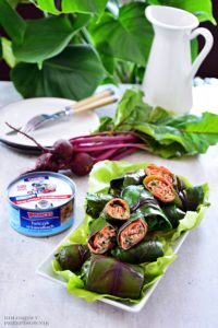 Golabki z tunczykiem w lisciach botwiny, golabki w lisciach botwiny, golabki z botwinka, golabki z ryba, golabki bez gotowania, bez glutenu, golabki bez glutenu, danie z ryba, danie rybne, tunczyk