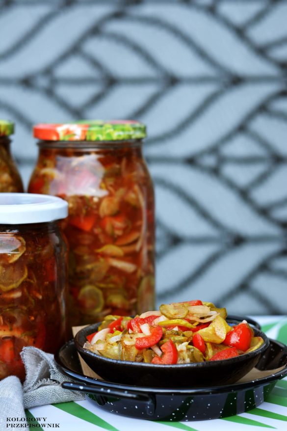 Salatka ogorkowa z keczupem i przyprawa wloska, salatka z ogorkow, salatka do sloikow, salatka na zime - Kolorowy Przepisownik, blog kulinarny, sprawdzone przepisy