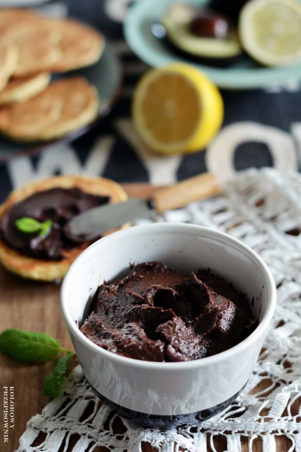 Krem czekoladowy z awokado weganski, krem z awokado, domowa nutella, krem do nalesnikow, weganska nutella - Kolorowy Przepisownik, sprawdzone przepisy